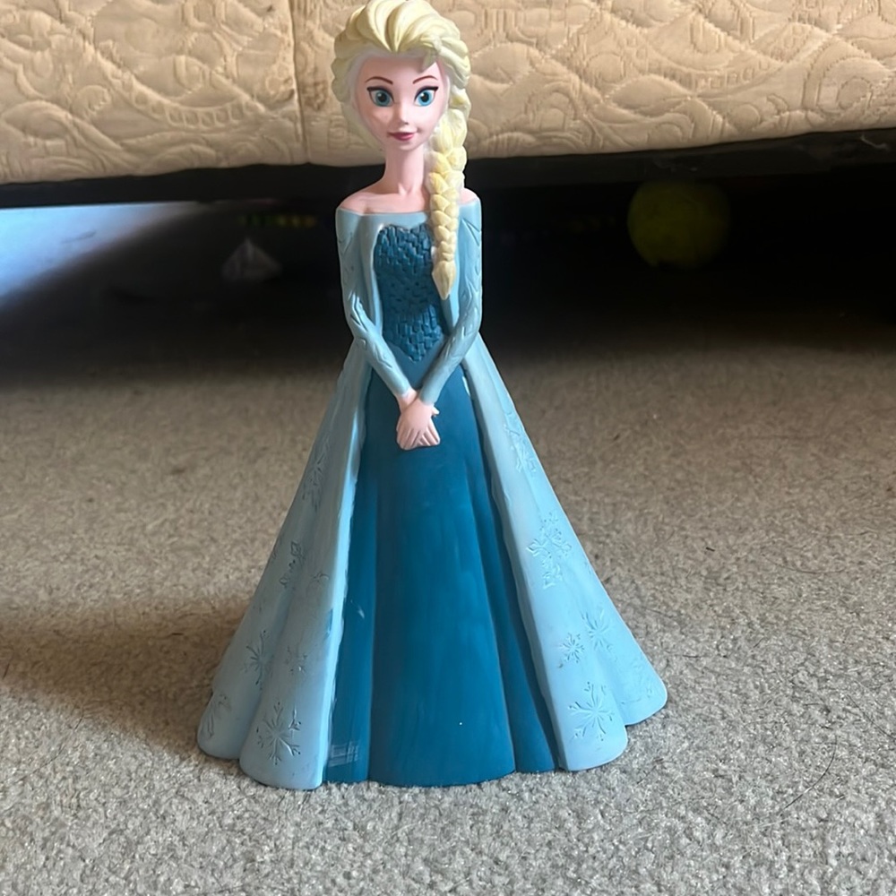Disney’s frozen Elsa piggy bank